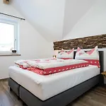 Pistenblick Apartment *